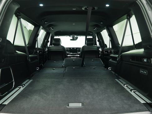 Used 2023 Jeep Wagoneer L 4WD w/ Convenience Group I image 34