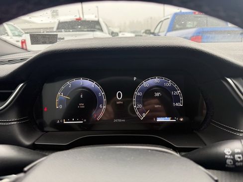 Used 2024 Jeep Grand Cherokee L Altitude image 11