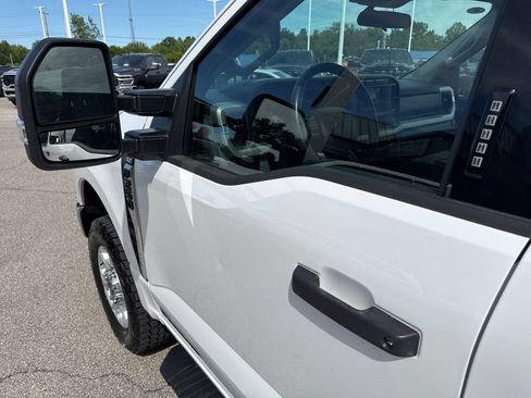 Used 2024 Ford F250 XLT AWD/4WD image 19