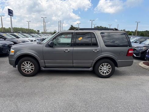 Used 2011 Ford Expedition XLT RWD image 10
