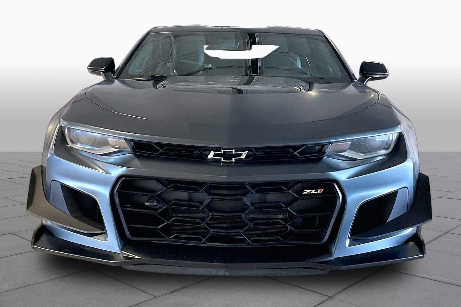Used 2019 Chevrolet Camaro ZL1 RWD image 3