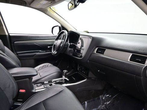 Used 2019 Mitsubishi Outlander SEL image 12
