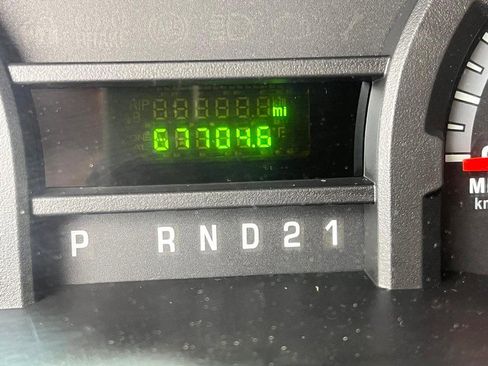 Used 2011 Ford E-350 and Econoline 350 Super Duty image 11