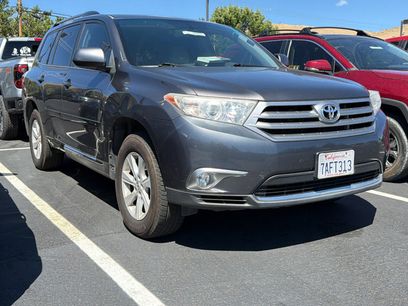 Used 2013 Toyota Highlander SE