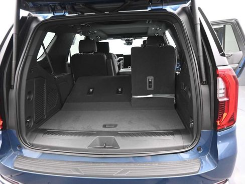 New 2026 GMC Yukon Elevation w/ Elevation Premium Package AWD/4WD image 14