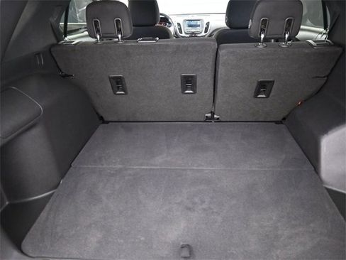 Used 2020 Chevrolet Equinox LT image 25