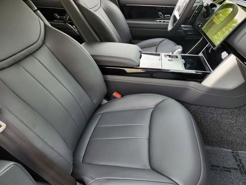 New 2026 Land Rover Range Rover SE image 10