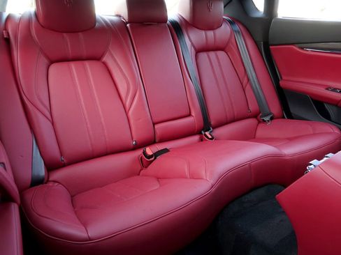 Used 2018 Maserati Quattroporte S GranSport Q4 image 12