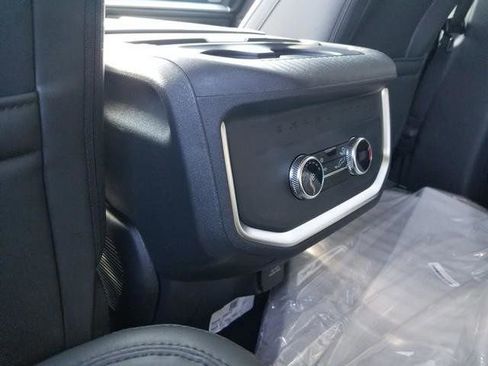 New 2026 Ford Expedition Active image 22