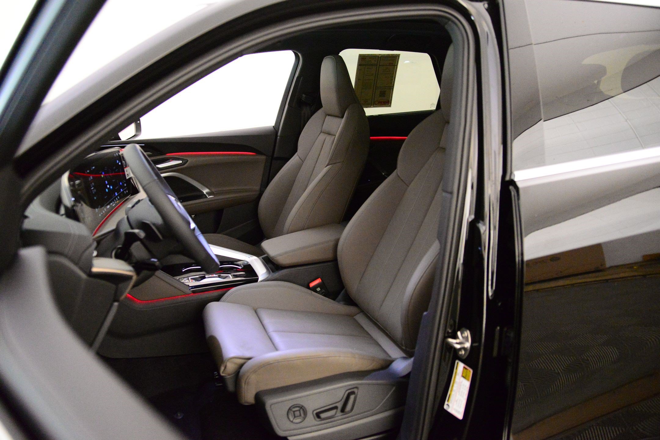 New 2025 Audi Q5 Premium Plus AWD/4WD image 4