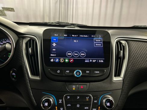 Used 2024 Chevrolet Malibu LT image 17