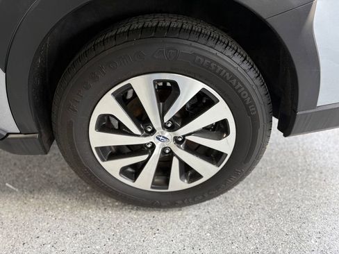 Used 2023 Subaru Outback Premium image 27