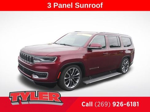 Used 2022 Jeep Wagoneer Series III w/ Premium Group I AWD/4WD image 3
