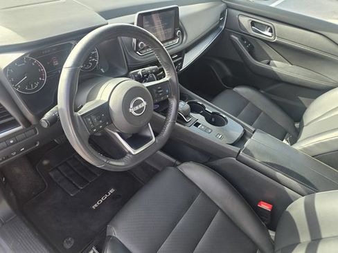Used 2024 Nissan Rogue SV w/ SV Premium Package FWD image 19