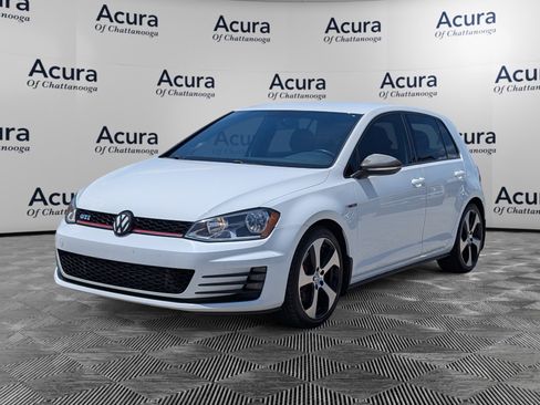 Used 2017 Volkswagen Golf 4-Door FWD image 4