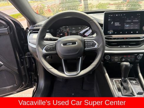 Used 2025 Jeep Compass Limited AWD/4WD image 13