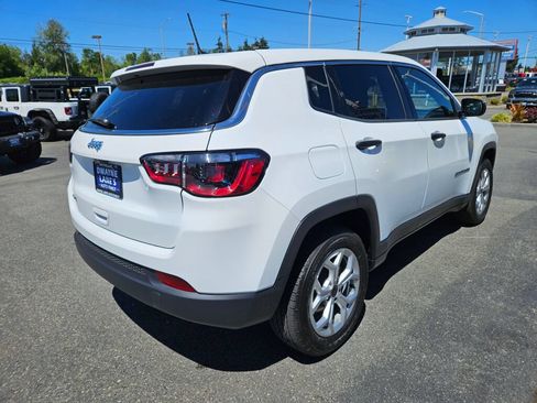Used 2025 Jeep Compass Sport AWD/4WD image 5
