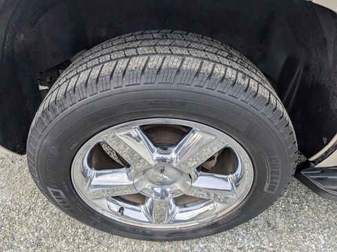 Used 2012 Chevrolet Tahoe LTZ image 6