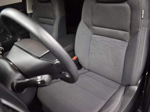 Used 2023 Nissan Frontier SV image 20