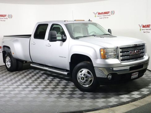 Used 2014 GMC Sierra 3500 SLT w/ SLT Convenience Package image 3