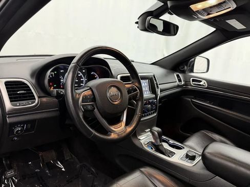 Used 2018 Jeep Grand Cherokee Limited AWD/4WD image 8