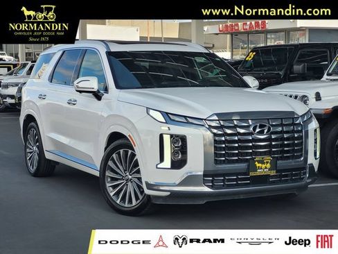 Used 2024 Hyundai Palisade Calligraphy FWD image 1