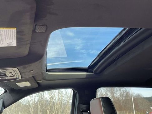 New 2025 GMC Sierra 2500 Denali Ultimate image 17