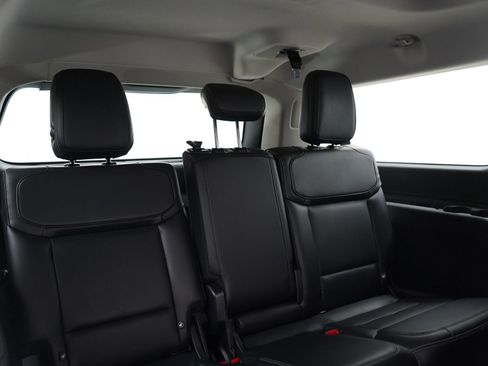 Used 2025 Ford Expedition Max Platinum image 13