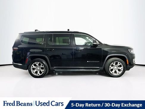 Used 2022 Jeep Wagoneer Series I w/ Premium Group I AWD/4WD image 12