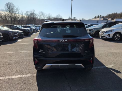 Certified 2024 Kia Seltos EX image 6