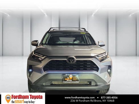 Used 2023 Toyota RAV4 XLE Premium AWD/4WD image 2