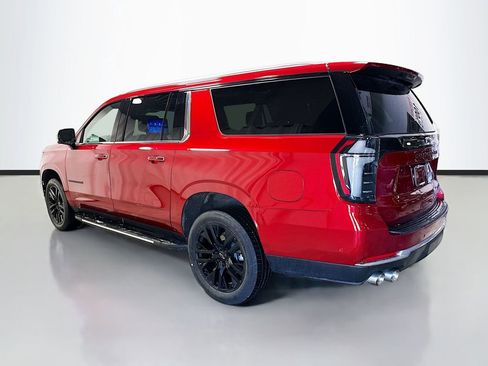 New 2025 Chevrolet Suburban Premier image 6