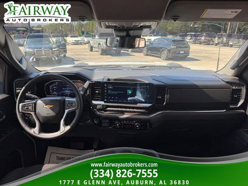 Used 2024 Chevrolet Silverado 3500 LT w/ Convenience Package image 14