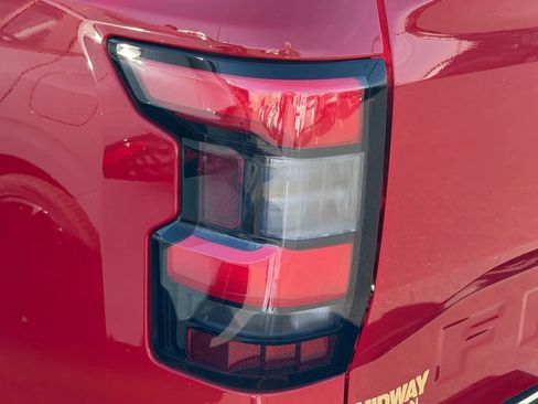 Certified 2025 Nissan Frontier SV image 6