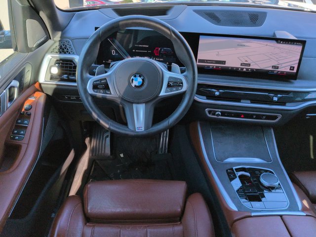 Used 2025 BMW X5 sDrive40i w/ M Sport Package RWD image 16