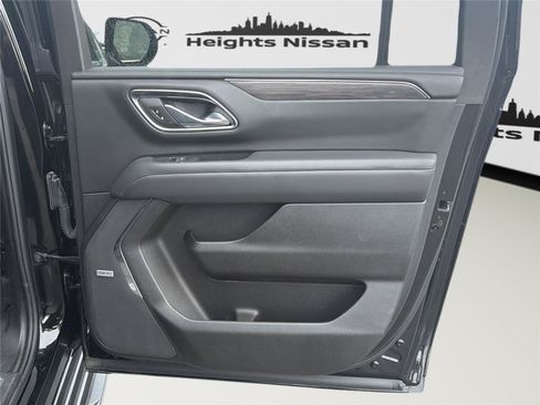 Used 2024 Chevrolet Suburban LT AWD/4WD image 32