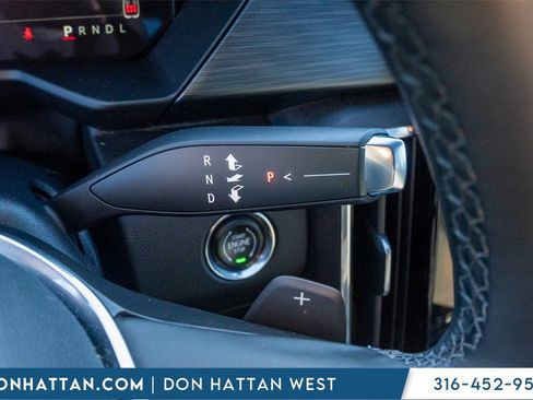 Used 2025 GMC Acadia Elevation image 11