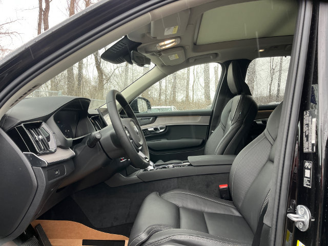 Used 2026 Volvo XC90 B6 Ultra w/ Protection Package AWD/4WD image 10