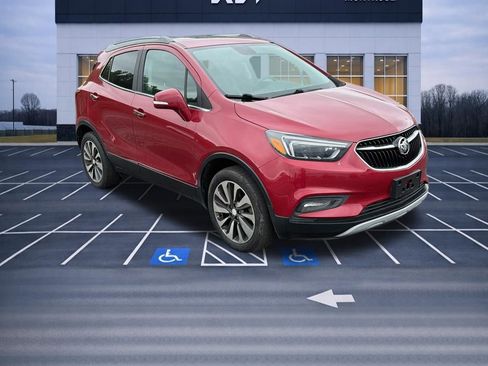 Used 2019 Buick Encore Essence AWD/4WD image 2