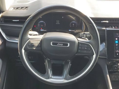 Used 2021 Jeep Grand Cherokee L Laredo w/ Luxury Tech Group I AWD/4WD image 15