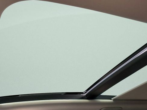 Used 2025 Kia Sorento S w/ Panoramic Sunroof Package FWD image 17