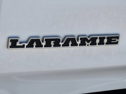 Used 2023 RAM 1500 Laramie AWD/4WD image 3