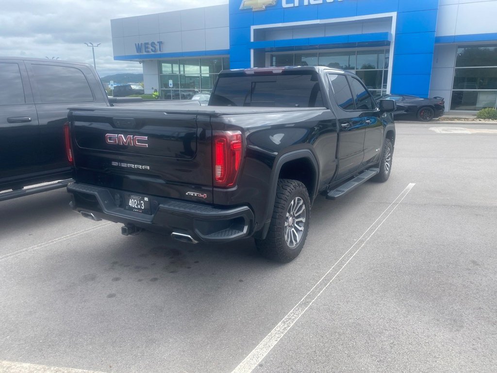 Used 2022 GMC Sierra 1500 AT4 w/ AT4 Preferred Package AWD/4WD image 4