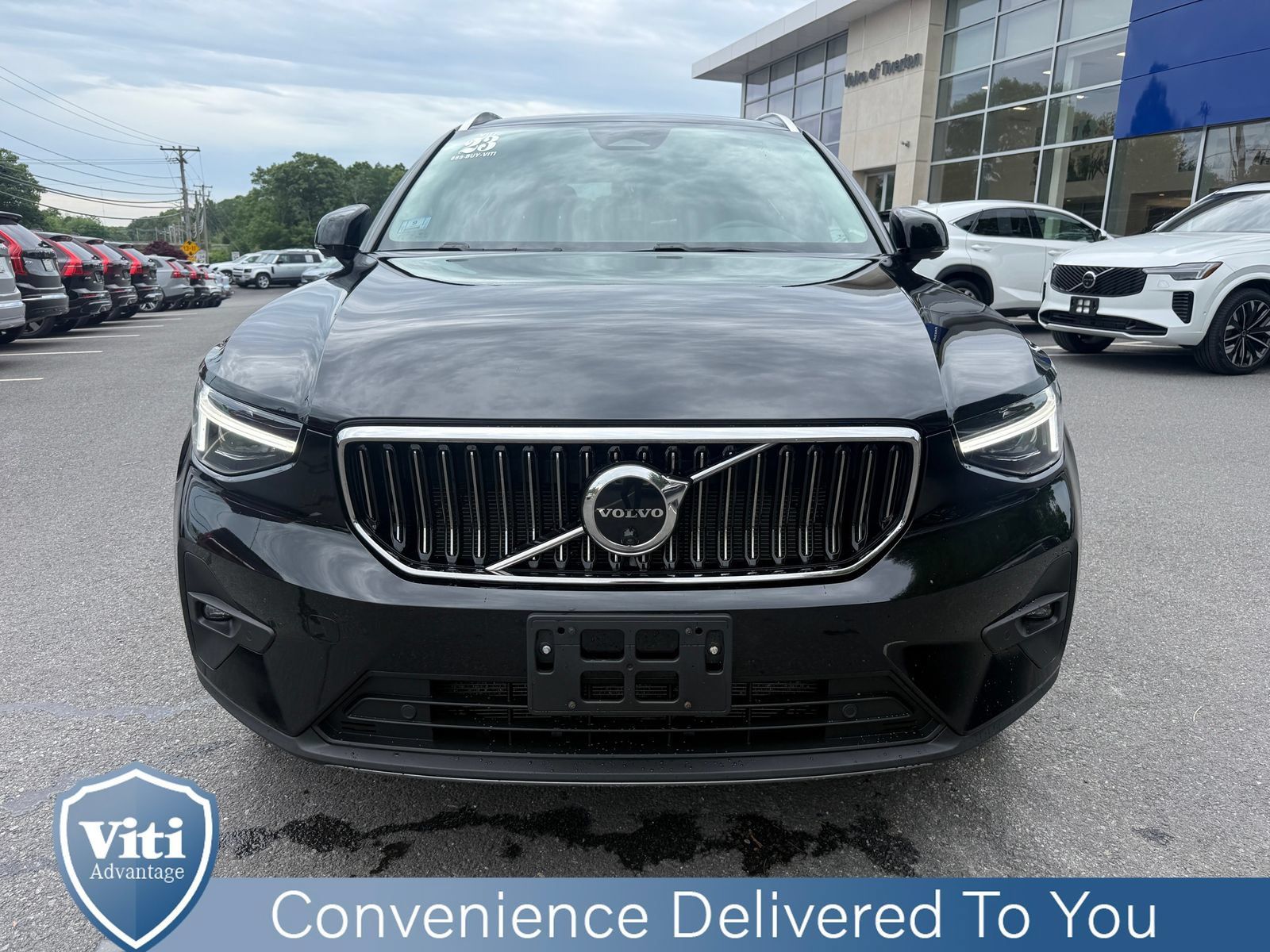 Certified 2023 Volvo XC40 B5 Ultimate w/ Protection Package Premier AWD/4WD image 3