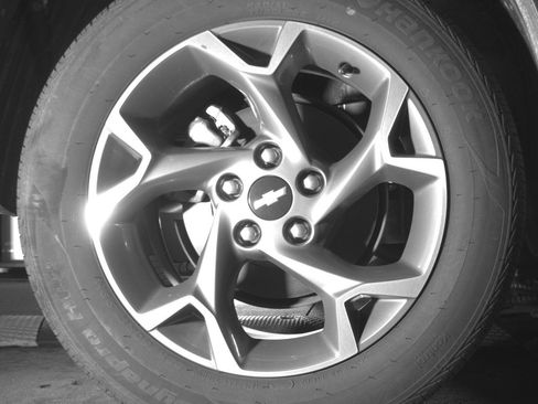 Used 2025 Chevrolet Trax LT image 15