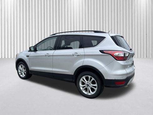 Used 2018 Ford Escape SE AWD/4WD image 2