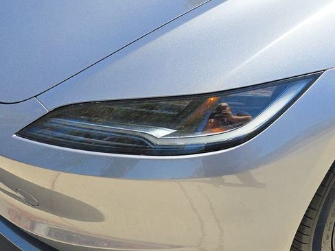 Used 2025 Tesla Model 3 Long Range RWD image 35