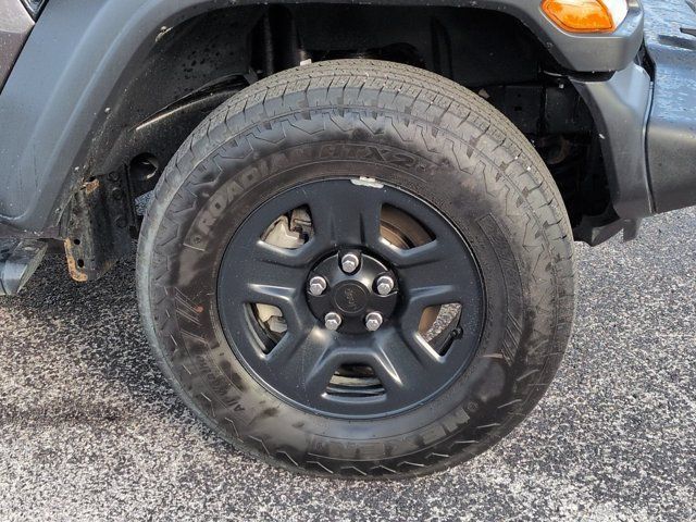 Used 2025 Jeep Wrangler Sport AWD/4WD image 10