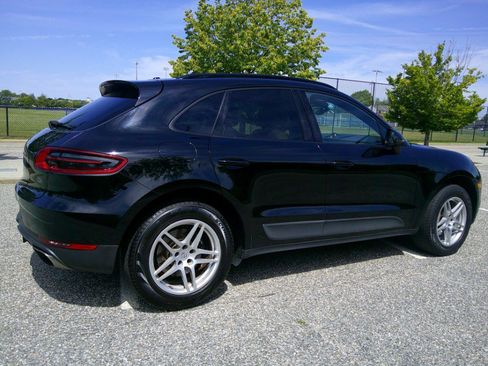 Used 2017 Porsche Macan AWD/4WD image 10