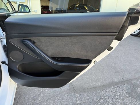 Used 2023 Tesla Model 3 Standard Range image 22